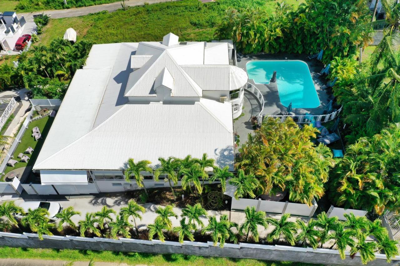 Green Lord Domaine - Lodges Piscine & Spa - Bar & Lounge - Restaurant Gastronomique Lamentin Luaran gambar