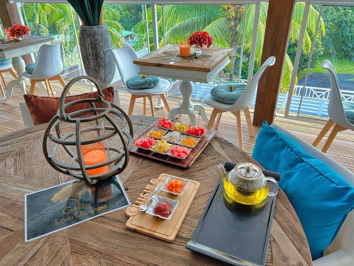 Green Lord Domaine - Lodges Piscine & Spa - Bar & Lounge - Restaurant Gastronomique Lamentin Luaran gambar